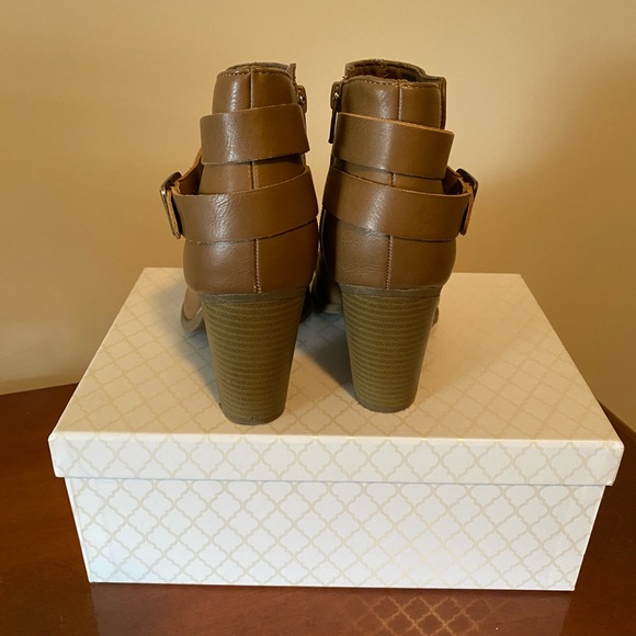LC Lauren Conrad Tan Heeled Booties - Picture 3 of 7